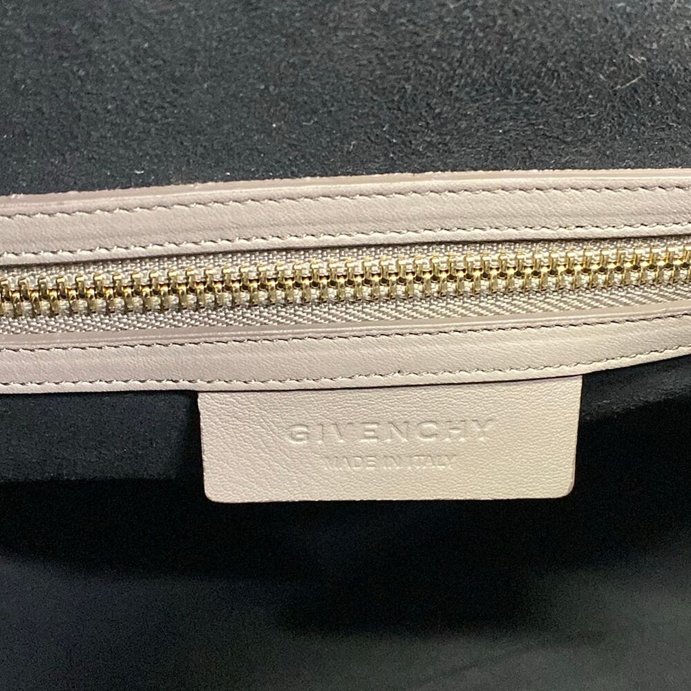 Givenchy Lucrezia Large Handbag - Picture 9 of 15